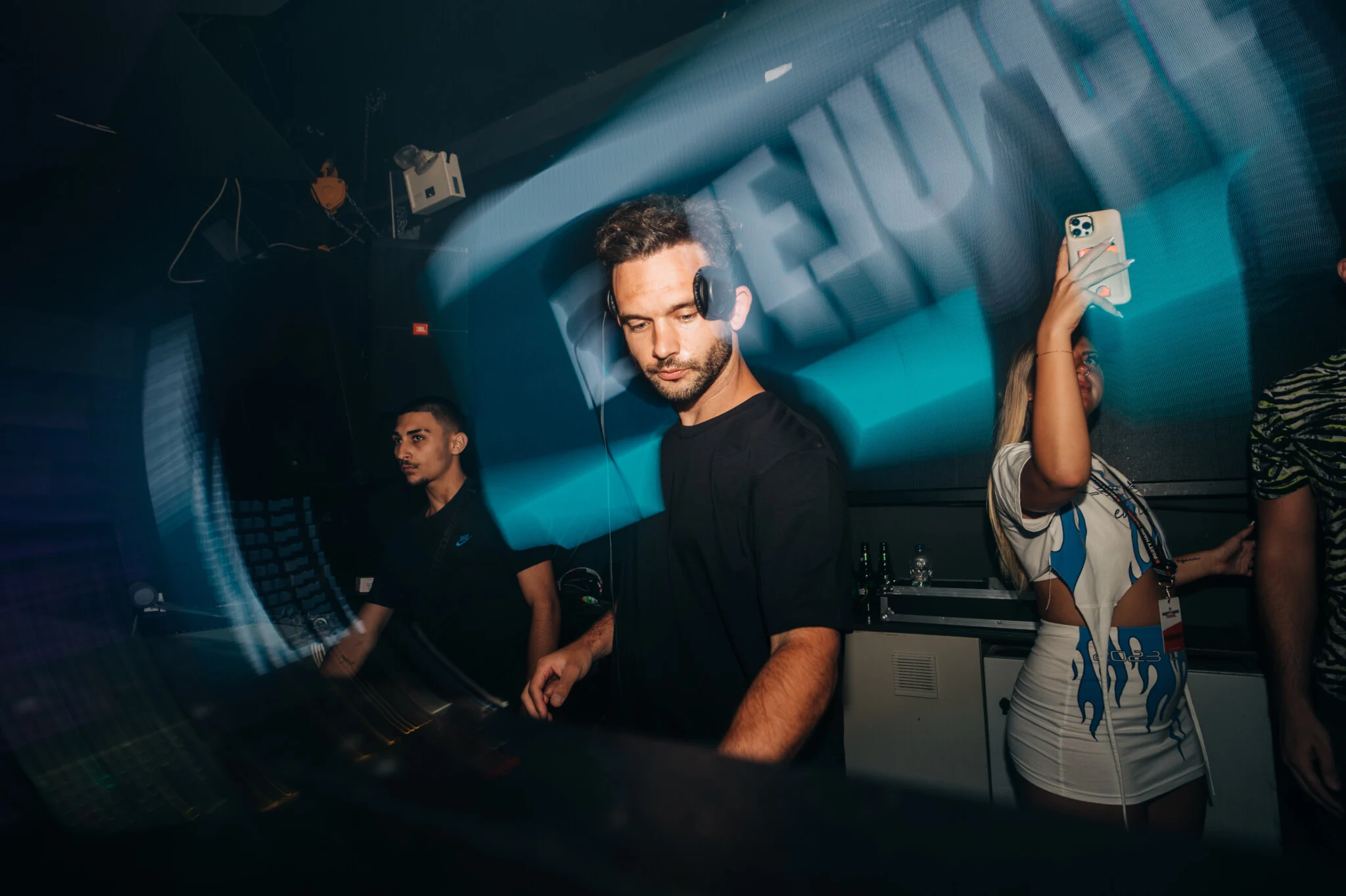 Love Juice Malia - DJ