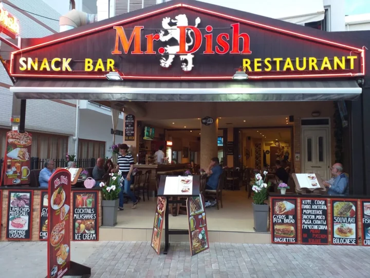 Front view of Mr Dish Restaurant in Malia, serving gyros, cocktails and classic eats — the perfect stop before a big night out.
