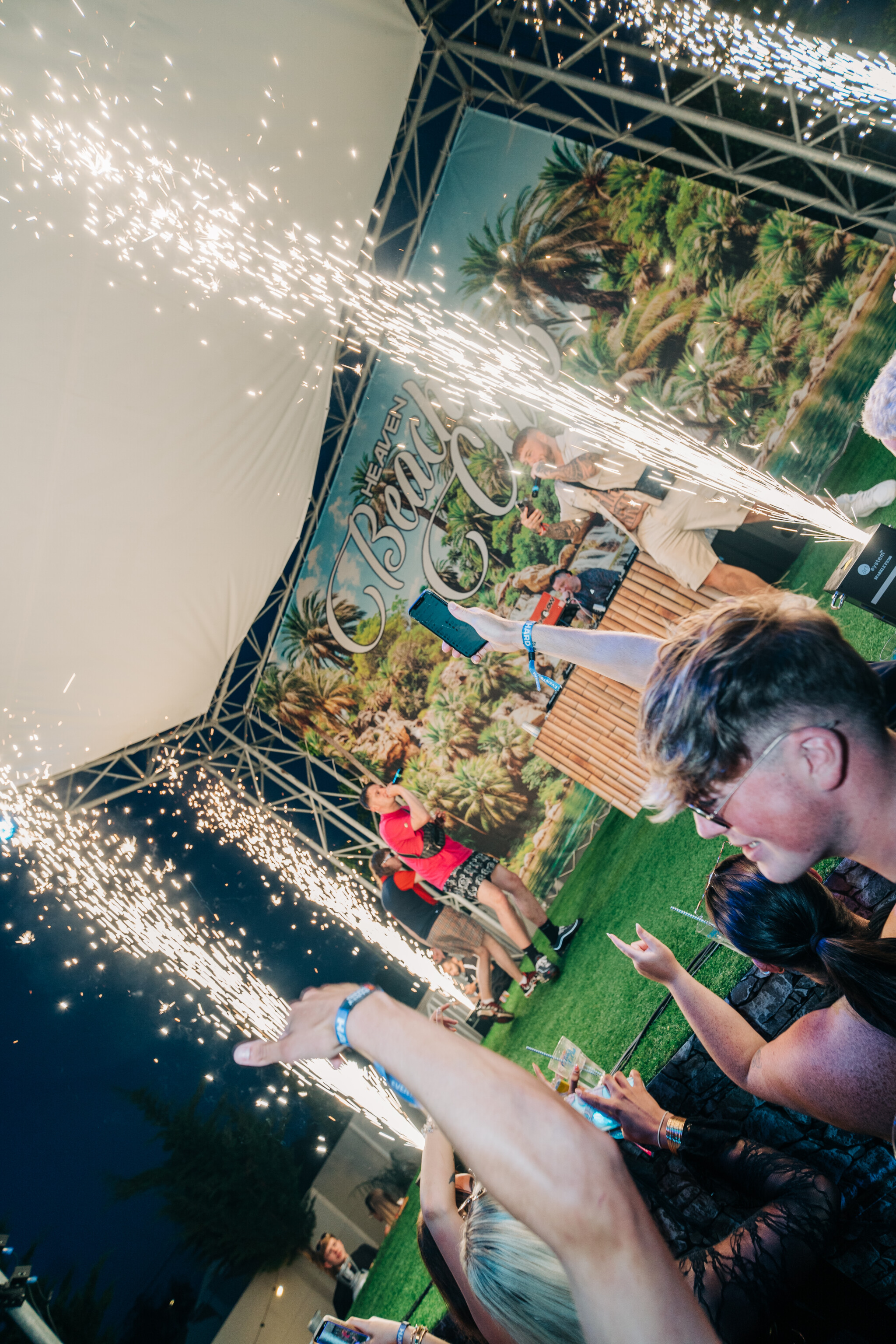 Agenda Beach Club Party