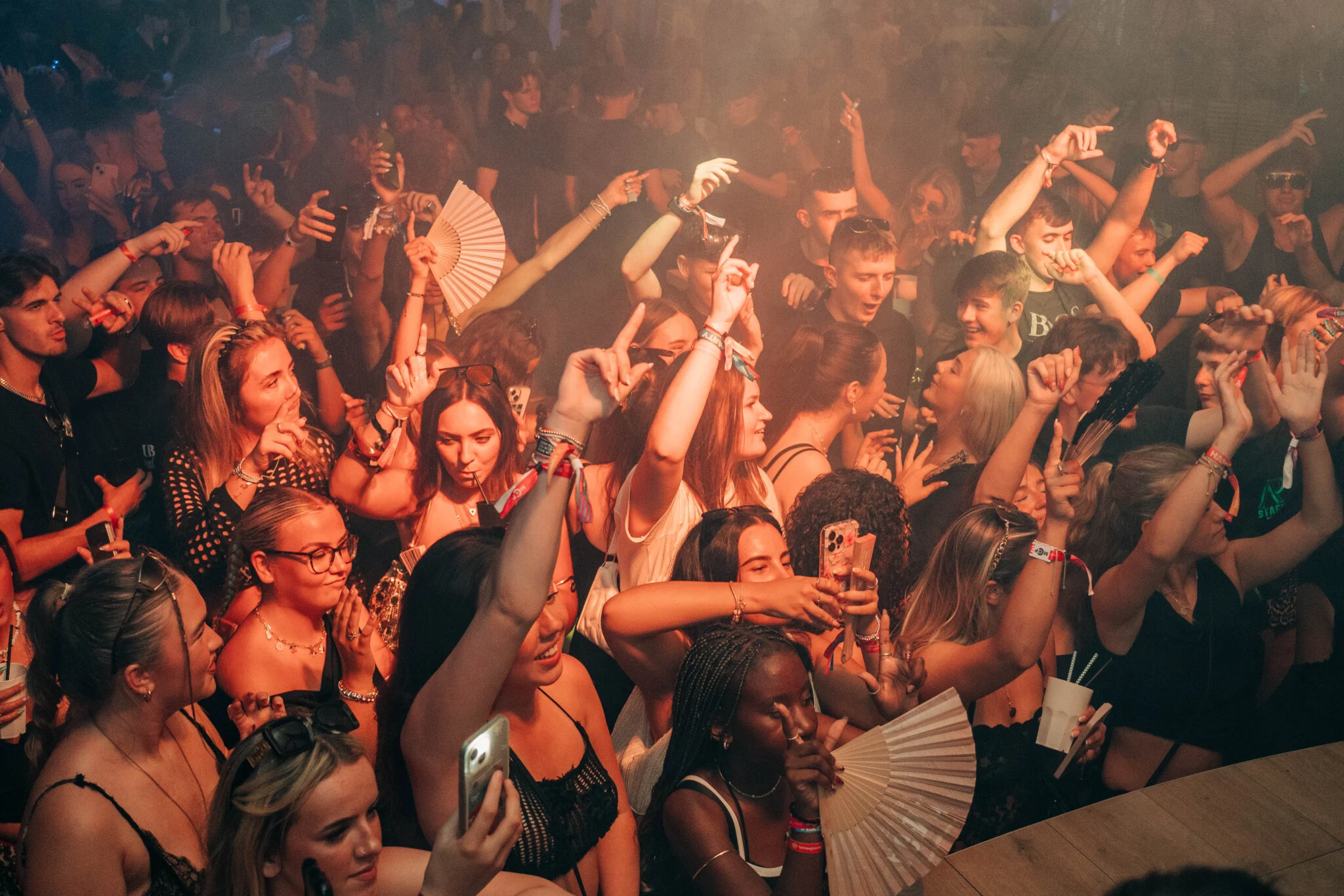 agenda beach club party magaluf